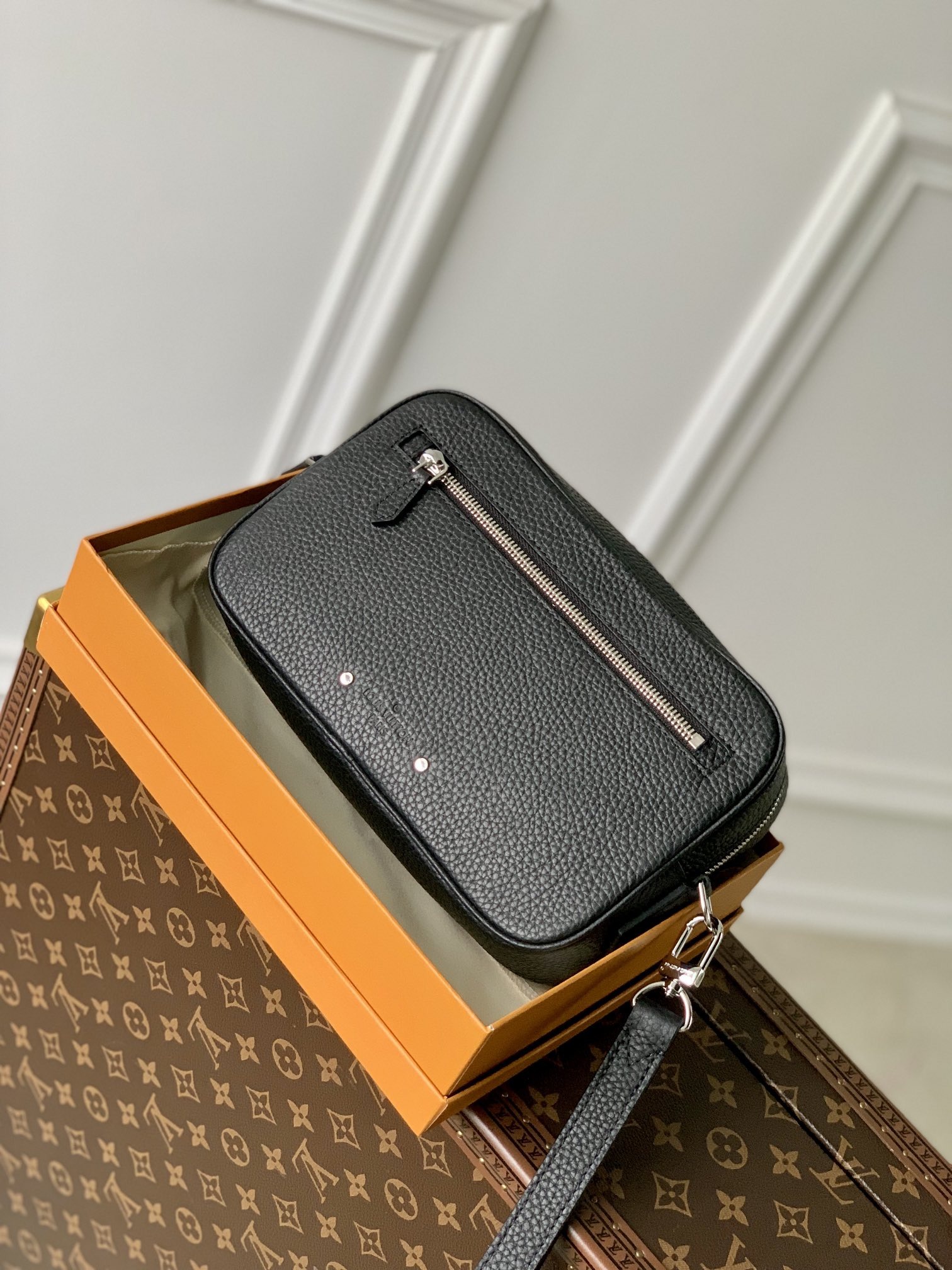 Louis Vuitton Pochette K